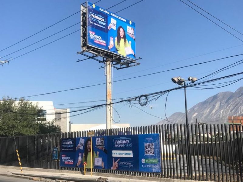Publicidad-en-espexctacular-con-lona-impresa.jpeg